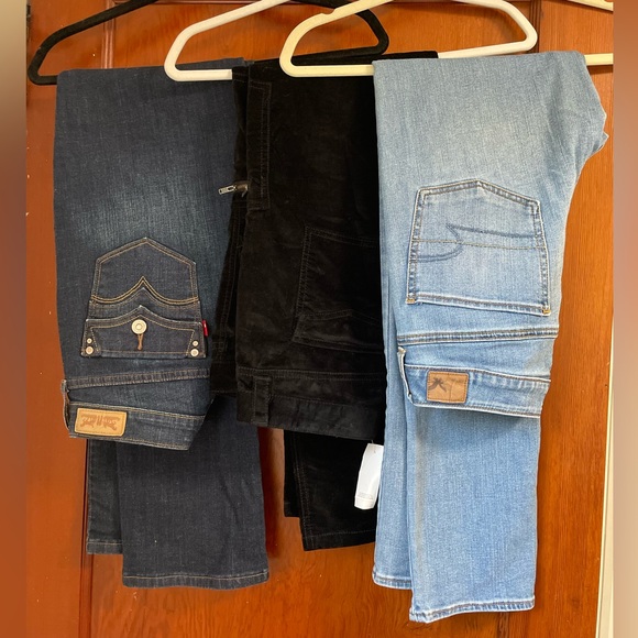 Women’s Jeans Bundle - Levi’s, American Eagle, Loft - Picture 1 of 11